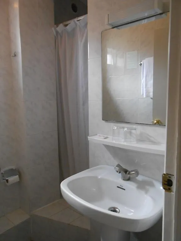 Pension Marbella Roses Penzion